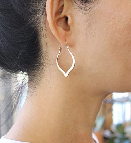 Pomina Lightweight Moroccan Quatrefoil Clover Hoop Earrings Boho Dangle Drop Earrings for Women