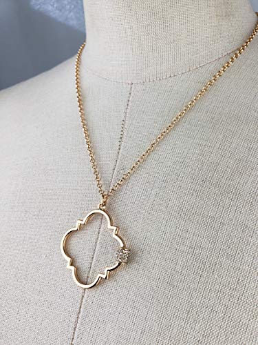 POMINA Quatrefoil Gold Chain Necklace, Two-Tone Clover Pendant Necklace, Geometric Pendant Long Necklace for Women